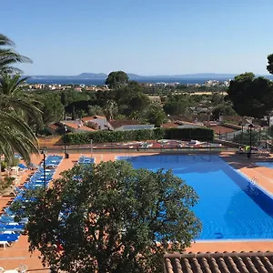 https://san-carlos-roses.topcostabravahotels.com